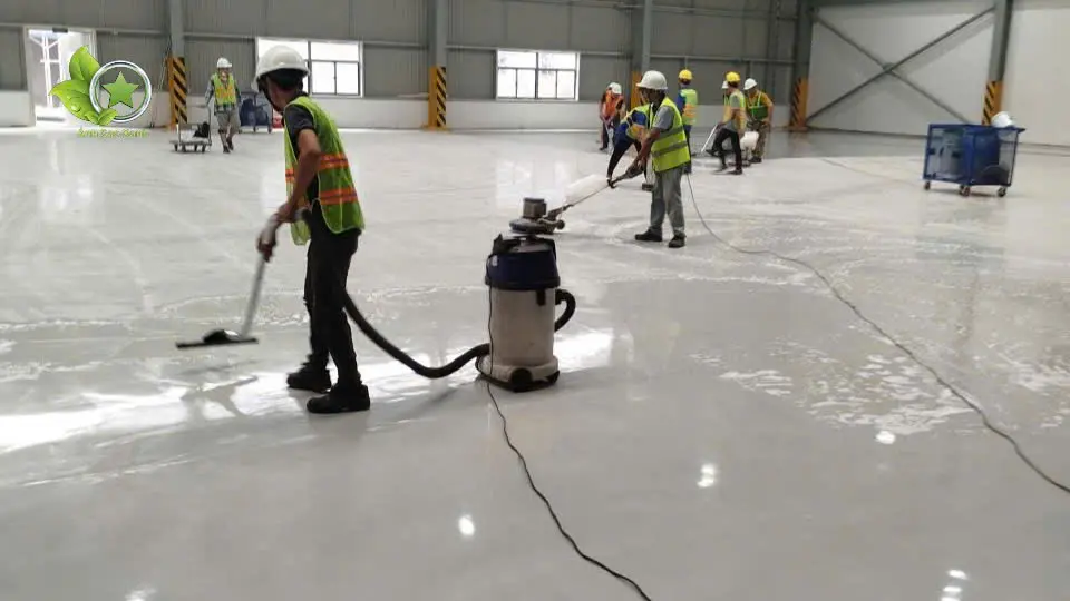 vệ sinh nhà xưởng công nghiệp tphcm bằng máy chà sàn chuyên dụng