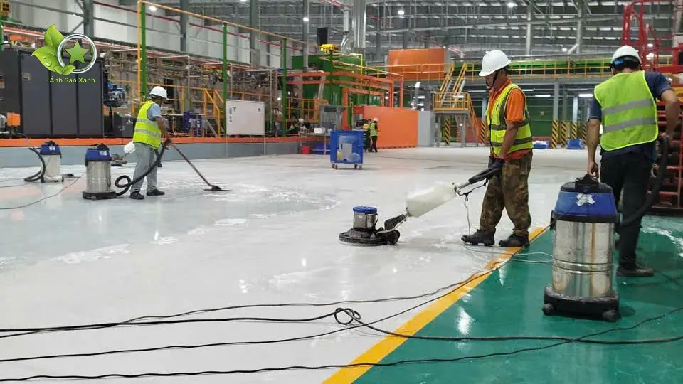 dịch vụ vệ sinh nhà xưởng tphcm làm sạch sàn và thiết bị công nghiệp